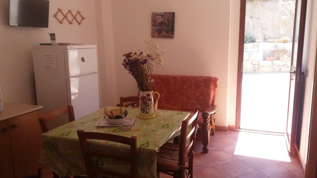 Pensjonat Casa Lucia Campagna Relax Dorgali Zewnętrze zdjęcie